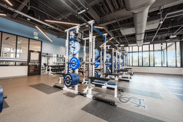 st-andrews-austin-tx-high-school-weight-room-76