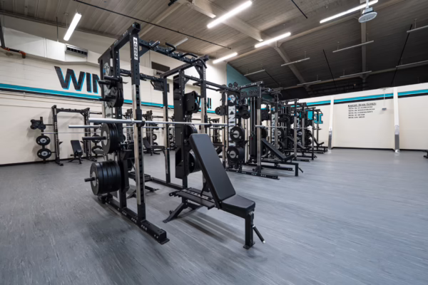 Del-Norte-Albuquerque-New-Mexico-High-School-weightroom--3